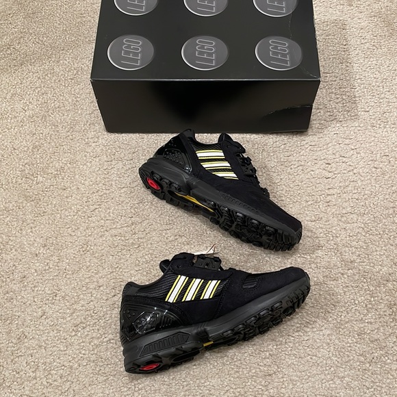 ADIDAS ZX 8000 X LEGO® black SHOES big kids size 4 brand new with box - Picture 4 of 8